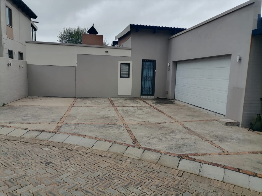 3 Bedroom Property for Sale in Geelhoutpark North West